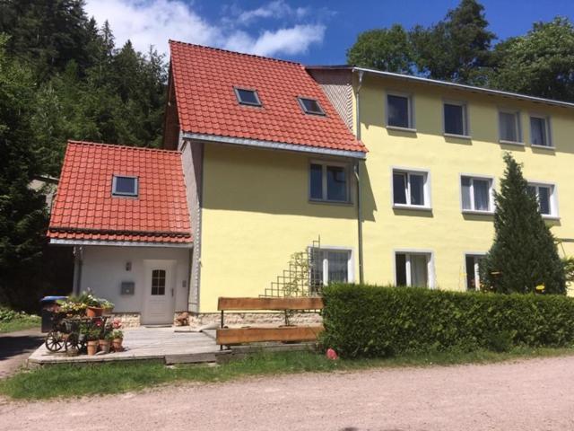 Ferienwohnung Wolf Gräfenroda Екстериор снимка